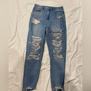 American Eagle Curvy Mom Jean stretch 4